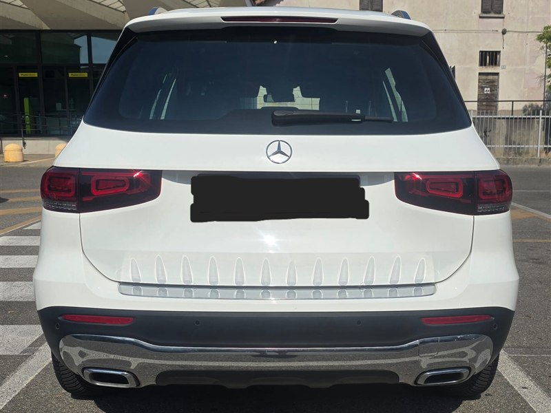 MERCEDES-BENZ GLB 200 D DCT 4